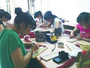 大学生利用自己的专长兼职赚钱是捷径
